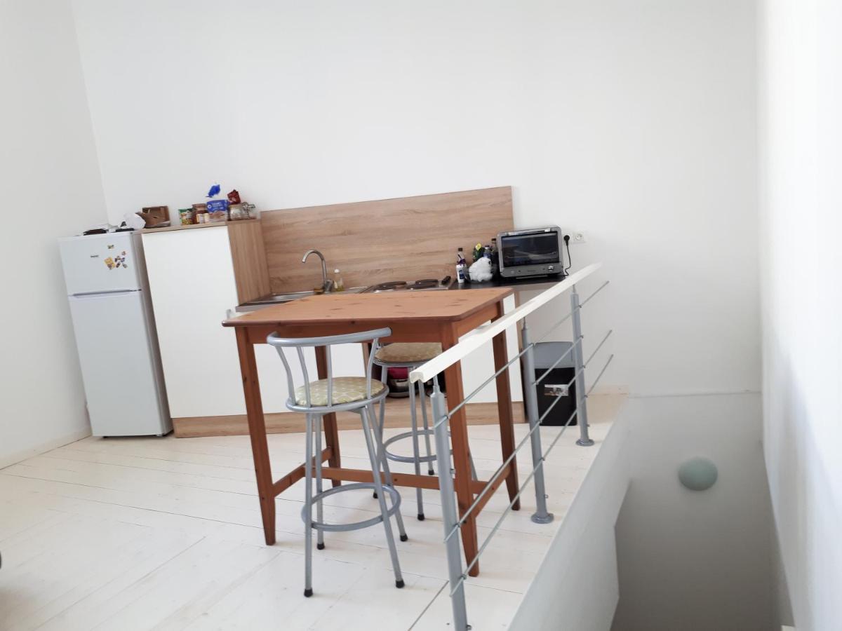 Appartement En Duplex Viviers Esterno foto