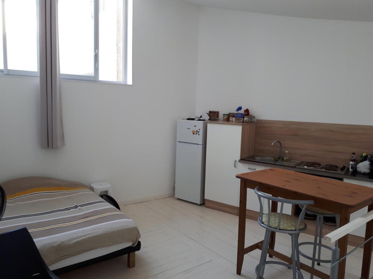 Appartement En Duplex Viviers Esterno foto