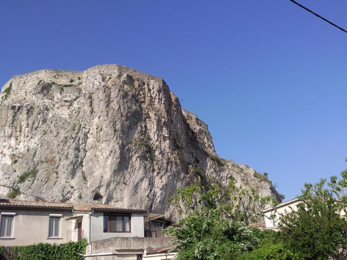 Appartement En Duplex Viviers Esterno foto