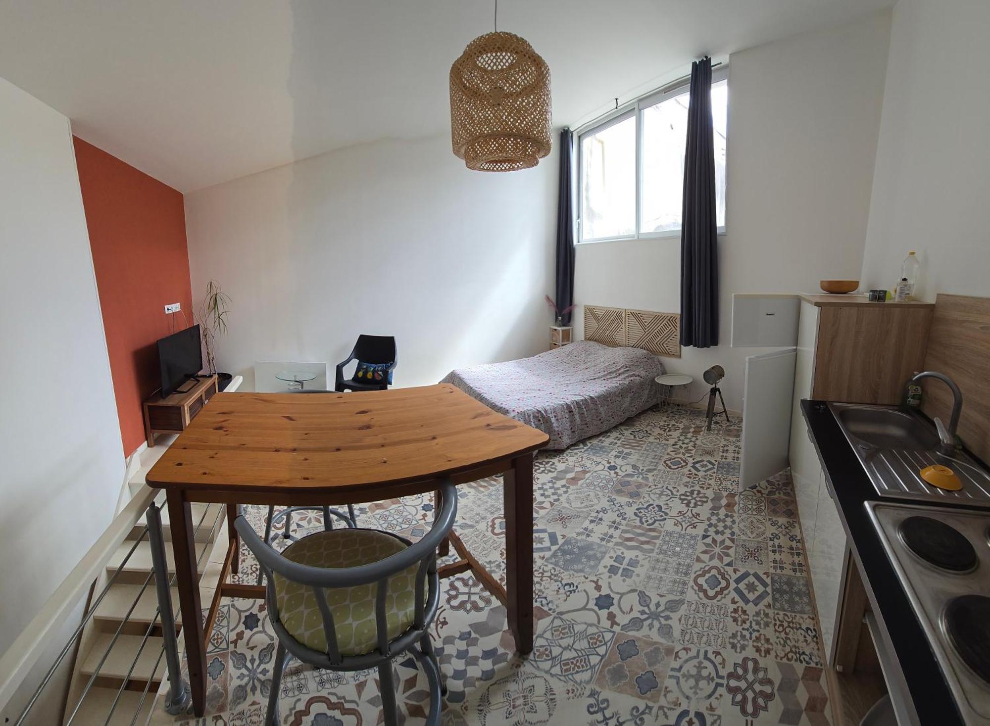 Appartement En Duplex Viviers Esterno foto