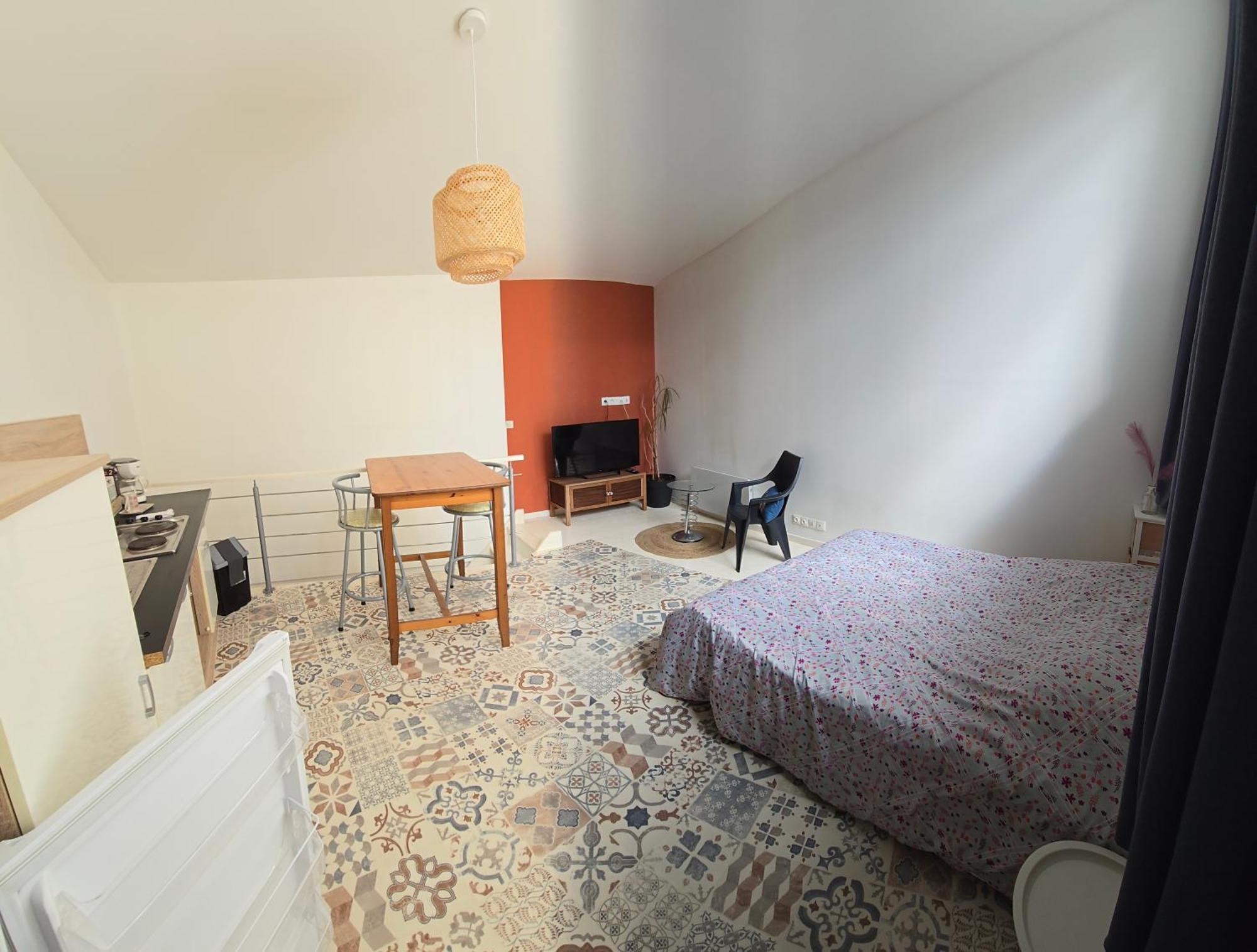 Appartement En Duplex Viviers Esterno foto