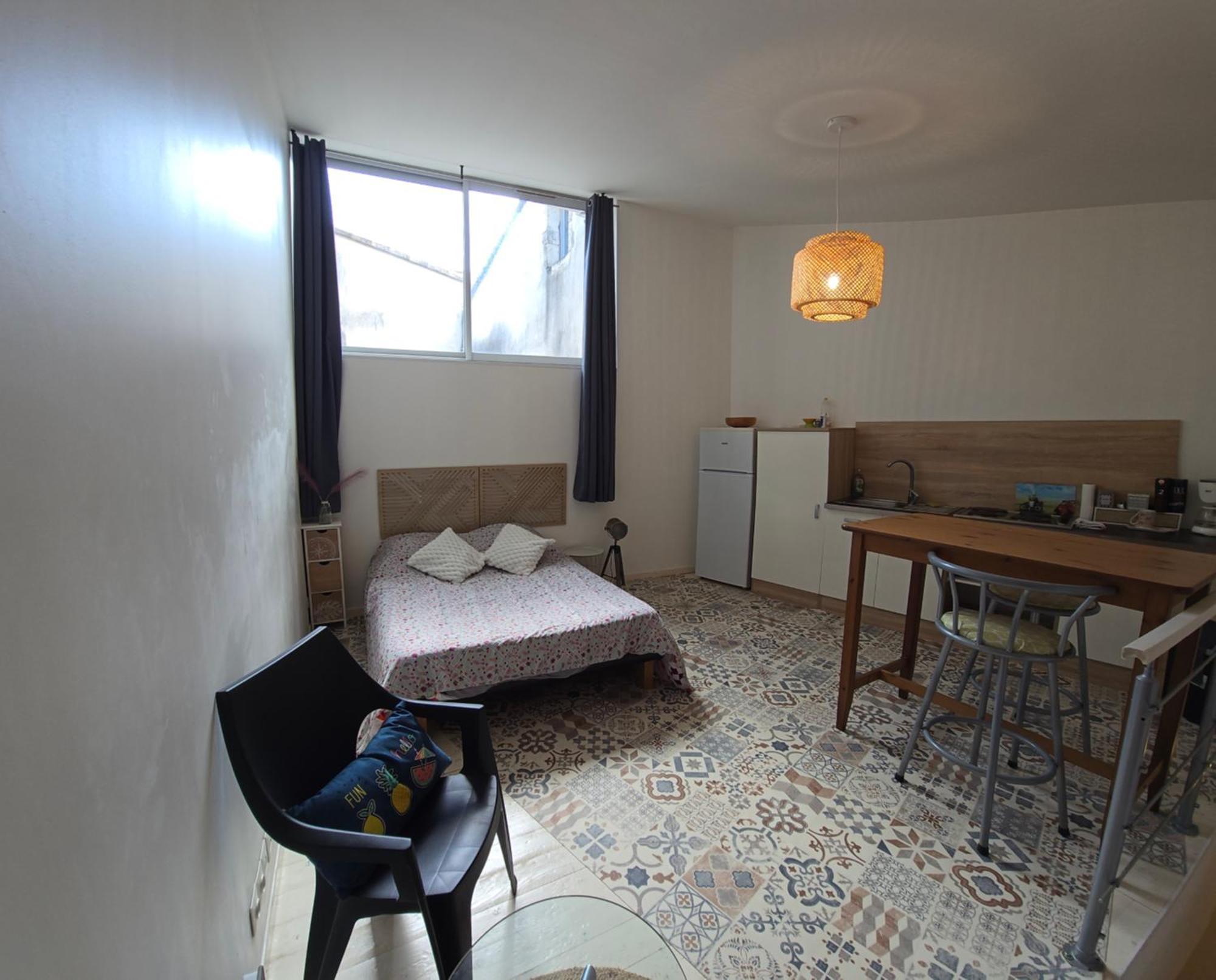 Appartement En Duplex Viviers Esterno foto